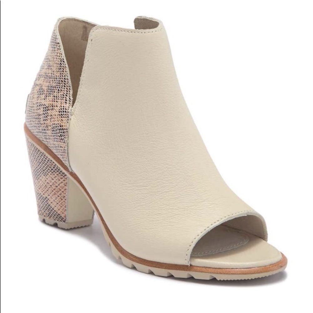 Sorel Nadia booties